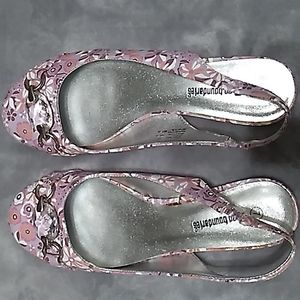 No Bounderies Pink Flowers and Buckle Shoe